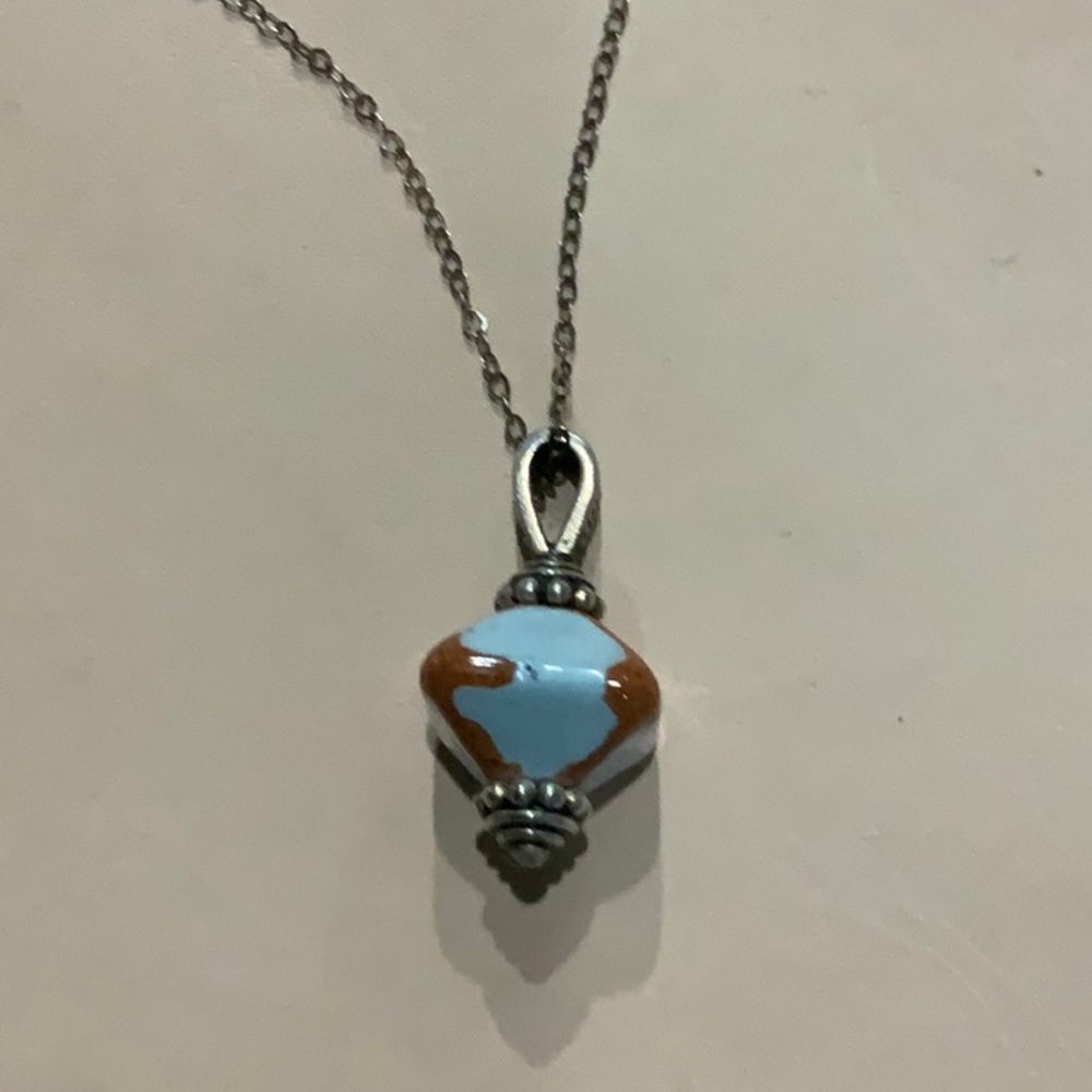 Pendant necklace